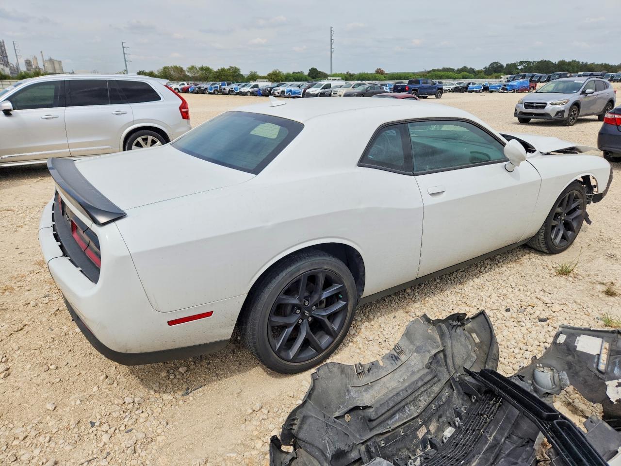 2023 Dodge Challenger Sxt - zdjęcie 3