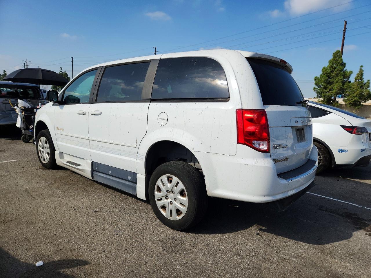2016 Dodge Grand Caravan Se - zdjęcie 2