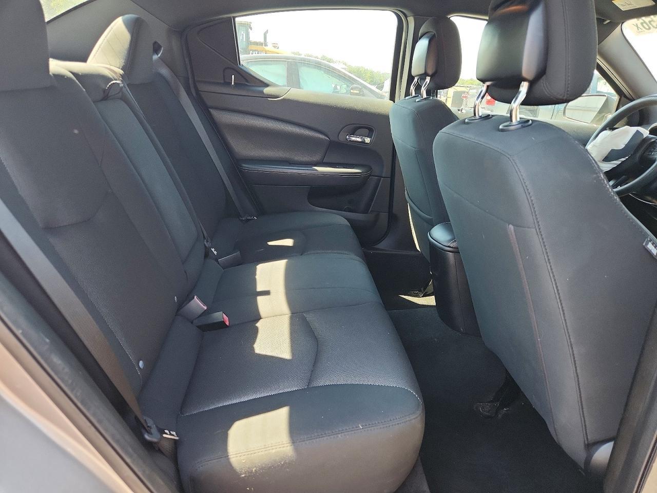 2013 Dodge Avenger Se - zdjęcie 10