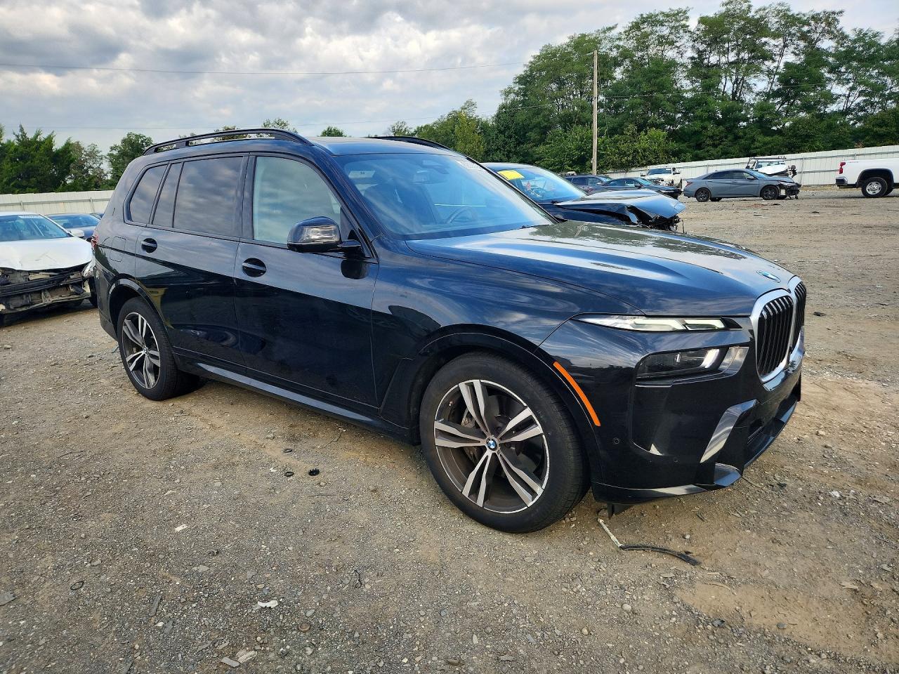2024 BMW X7 xDrive40I - zdjęcie 4