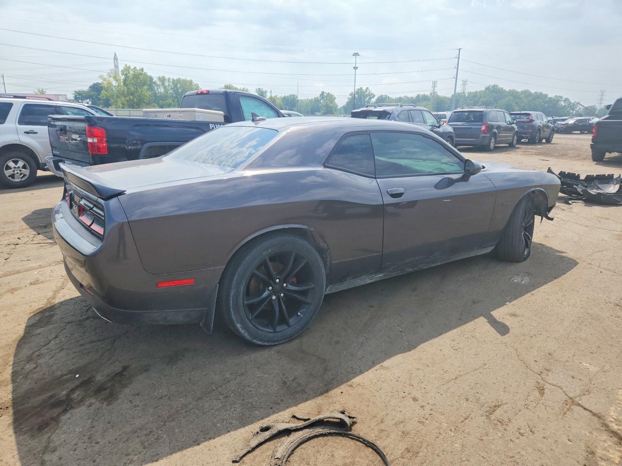 2016 Dodge Challenger R - zdjęcie 3