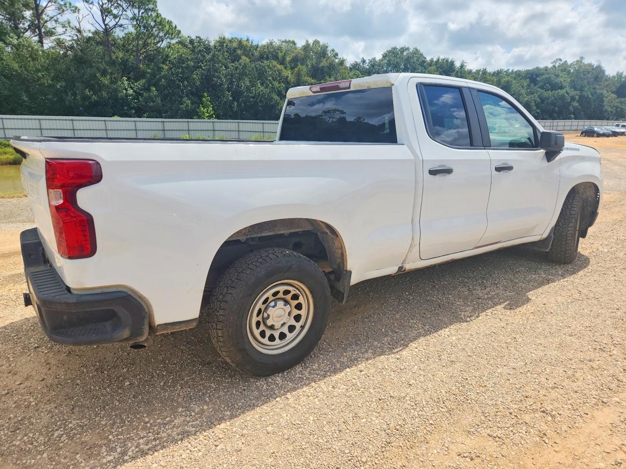 2023 Chevrolet Silverado C1500 - zdjęcie 3