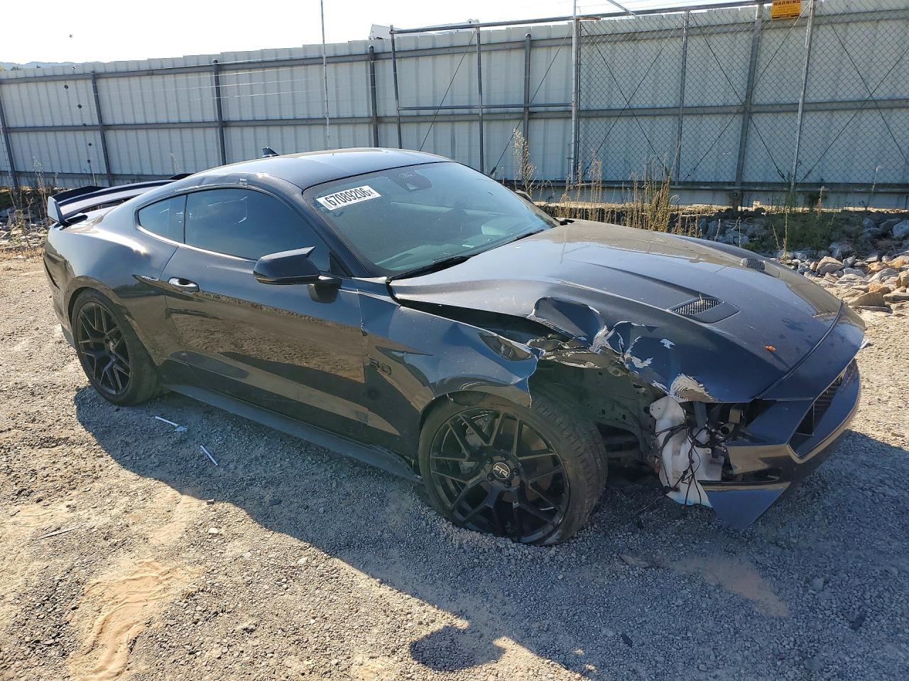 2022 Ford Mustang Gt - zdjęcie 4