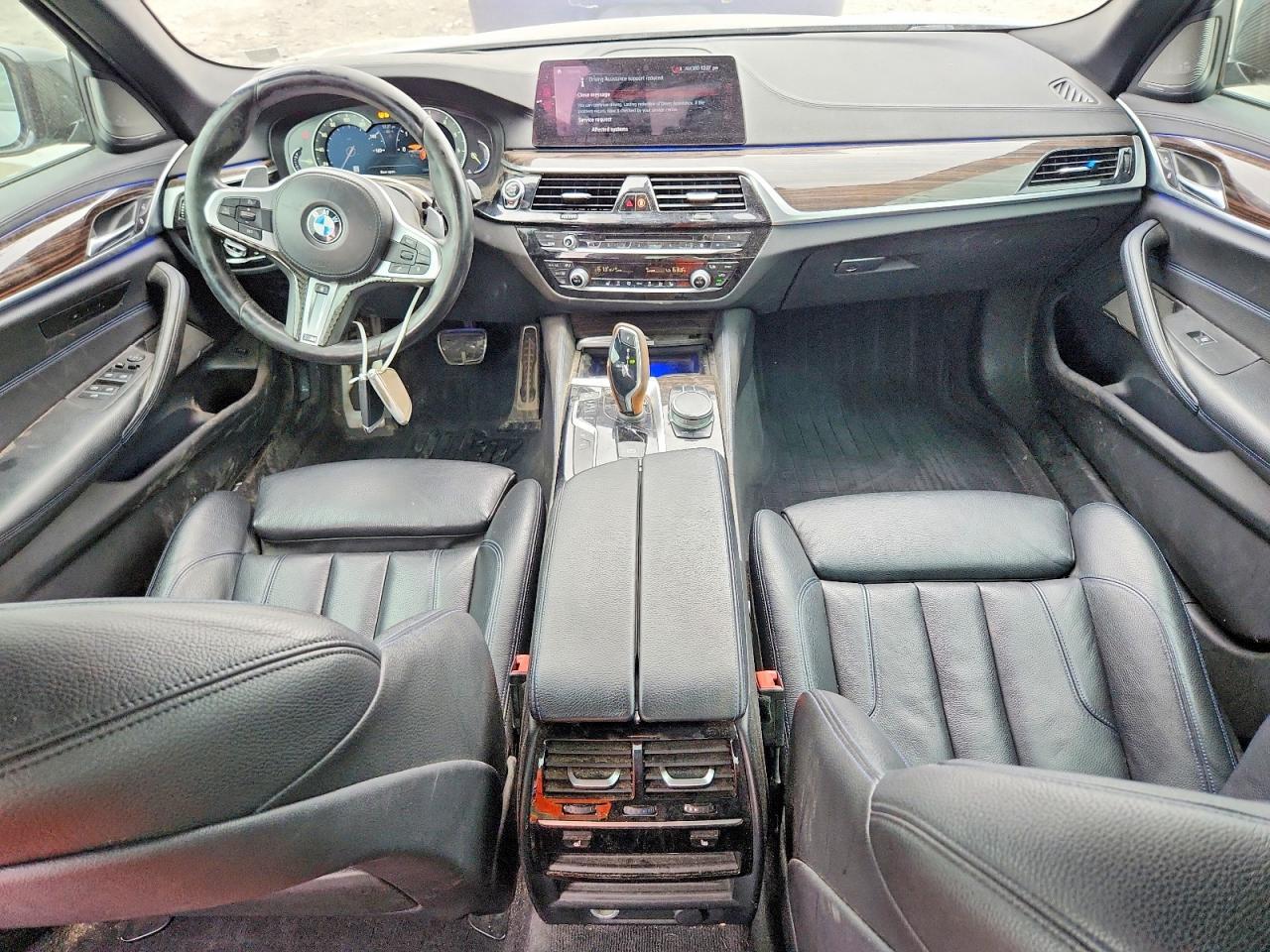 2017 BMW Seria 5 540i - zdjęcie 8