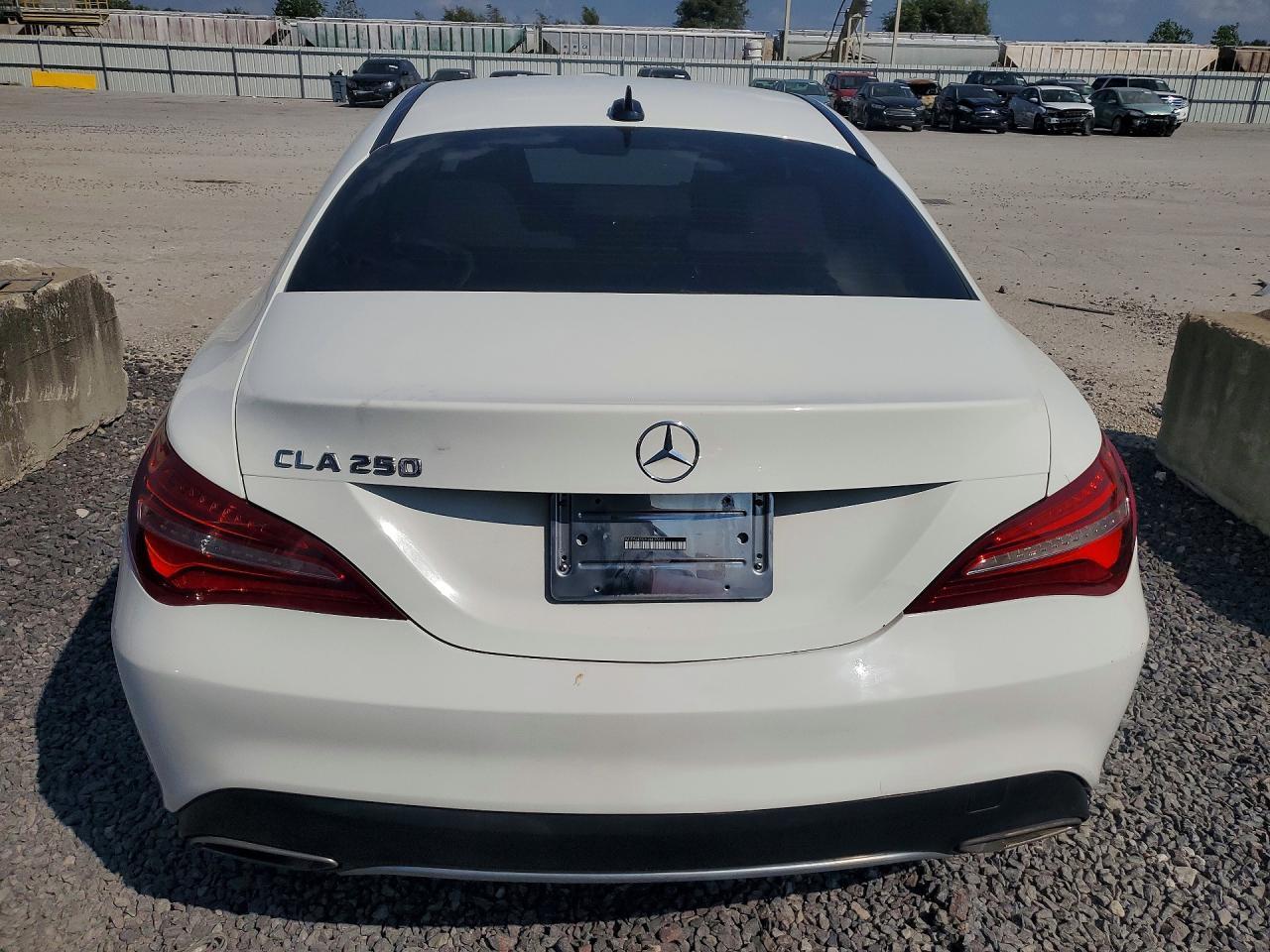 2017 Mercedes-Benz Cla 250 - zdjęcie 6
