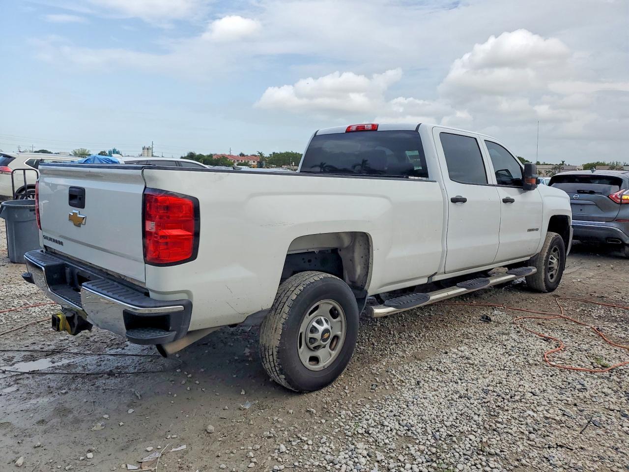 2017 Chevrolet Silverado C2500 Heavy Duty - zdjęcie 3