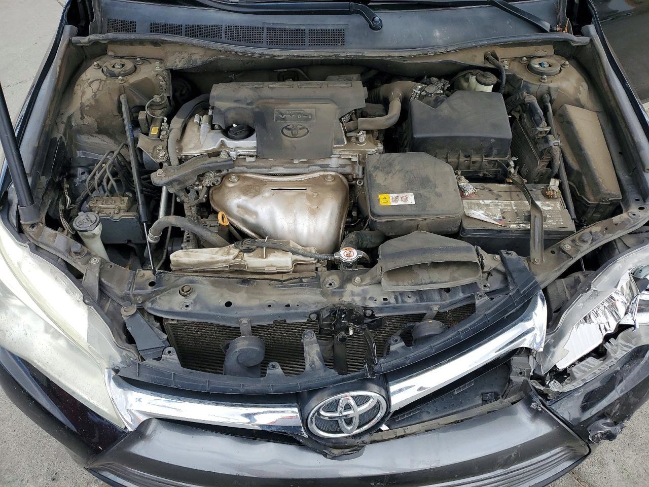 2017 Toyota Camry Le - zdjęcie 11
