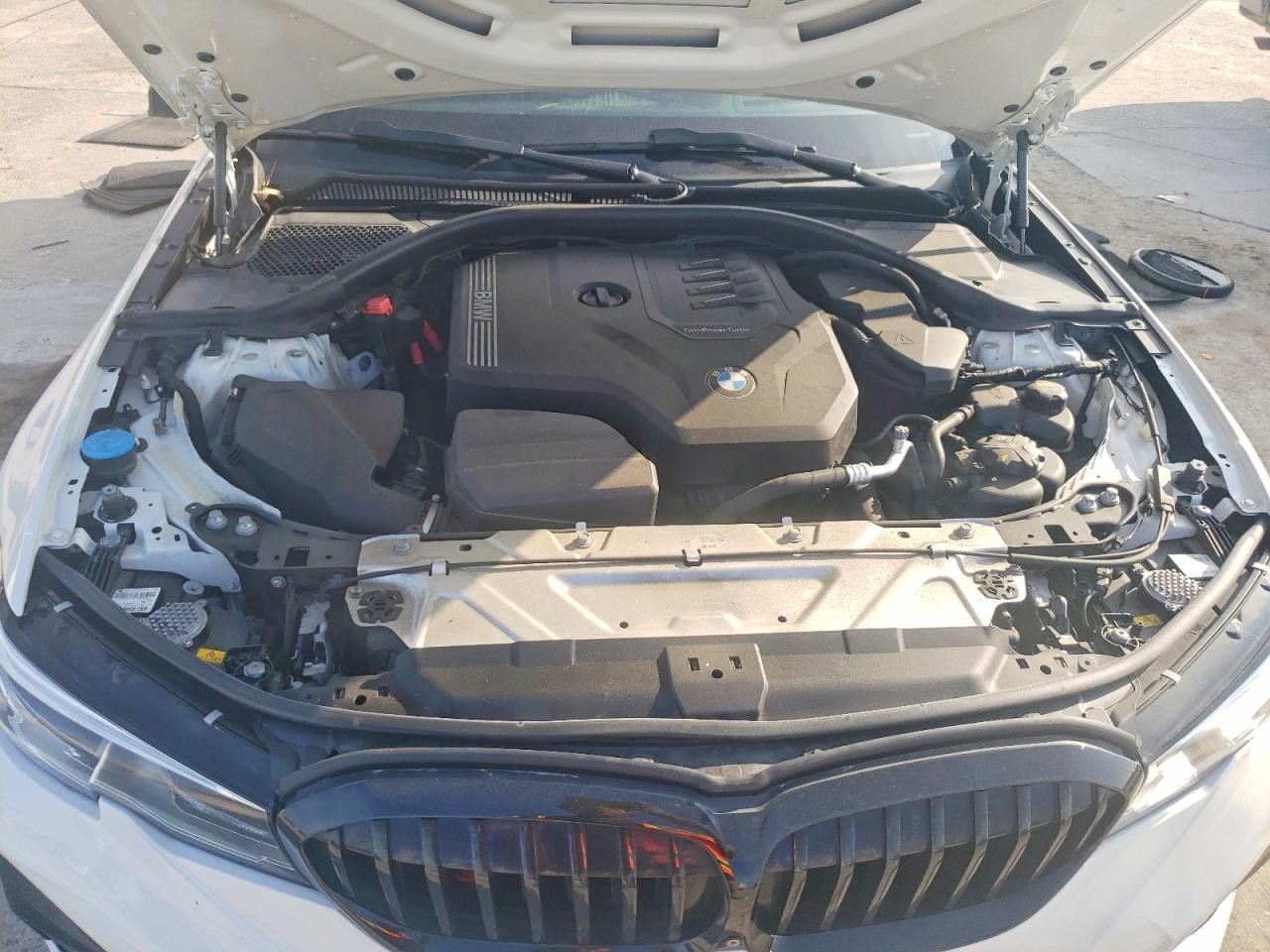2021 BMW 330I - zdjęcie 11