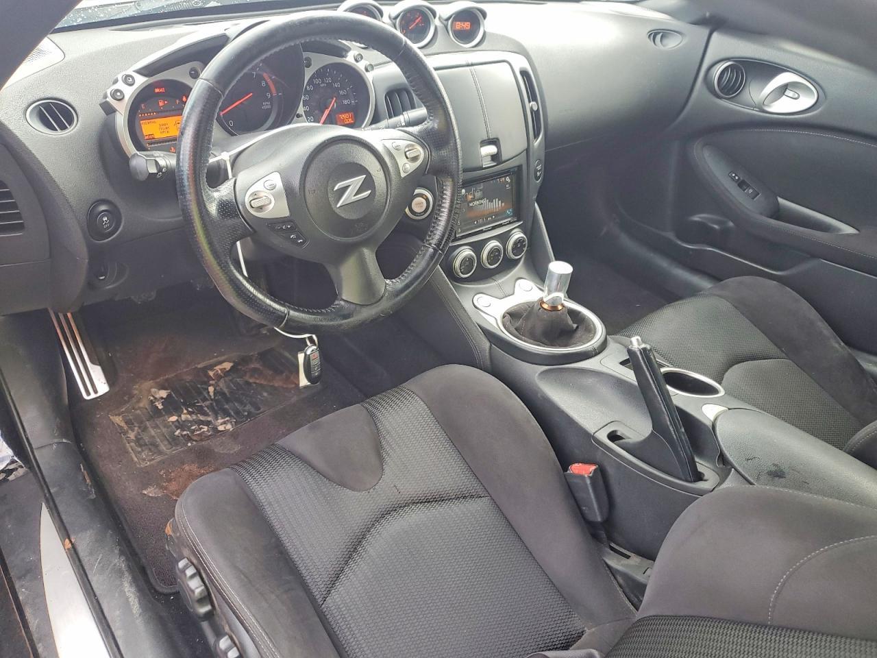 2017 Nissan 370Z Base - zdjęcie 8