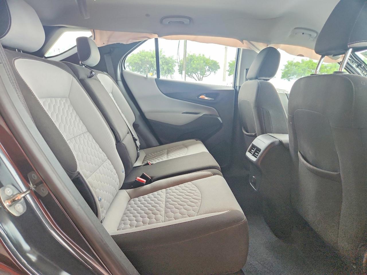2018 Chevrolet Equinox Ls - zdjęcie 11