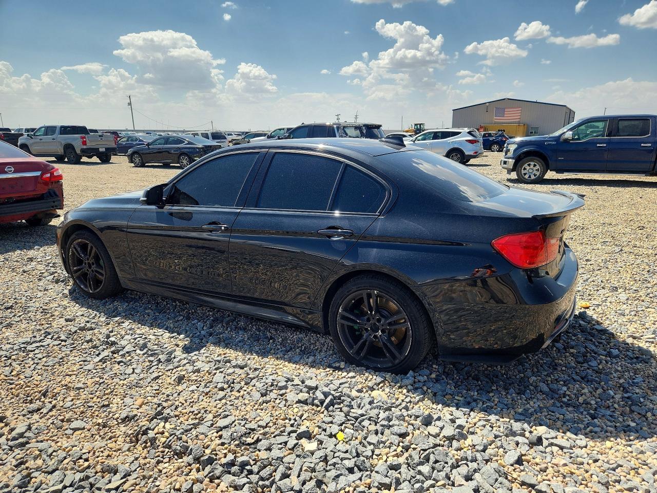 2015 BMW 335 Xi - zdjęcie 2