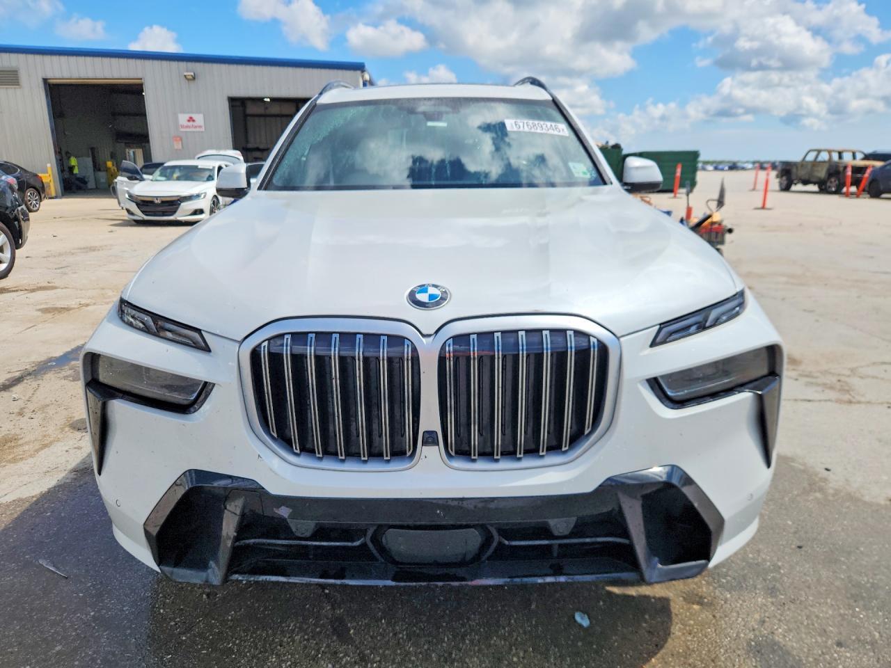 2026 BMW X7 xDrive40I - zdjęcie 5