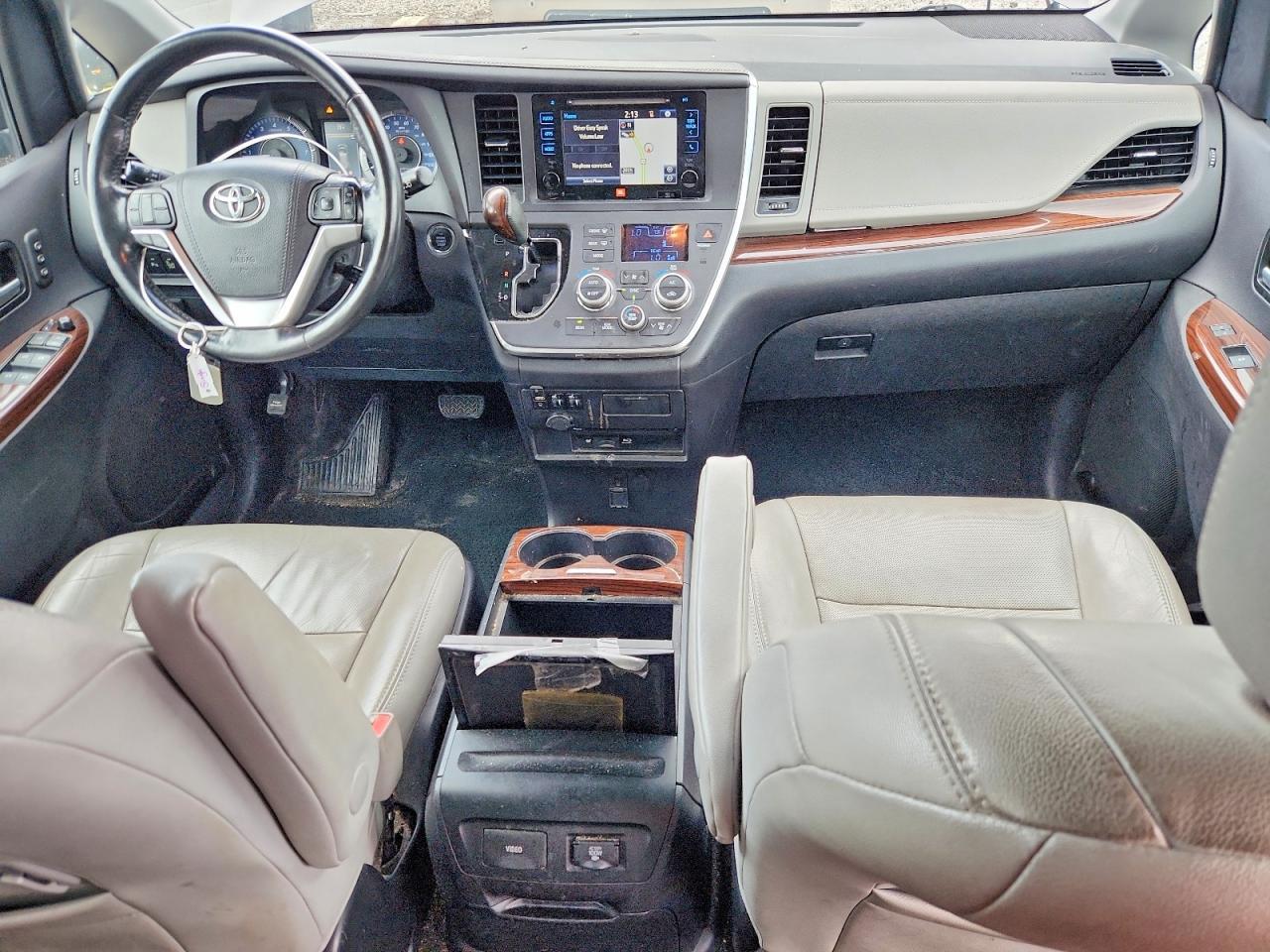 2015 Toyota Sienna Limited Premium 7-Passenger - zdjęcie 8