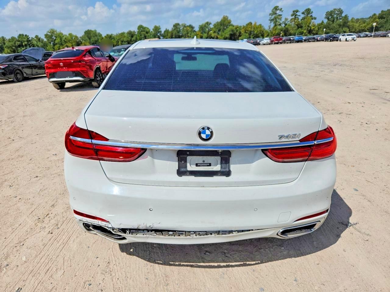 2018 BMW 740 I - zdjęcie 6