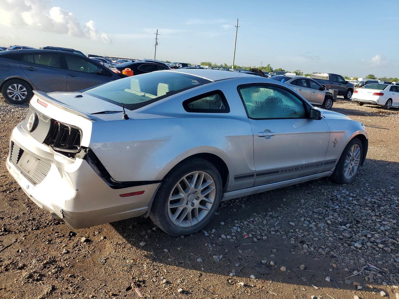 2013 Ford Mustang - zdjęcie 3