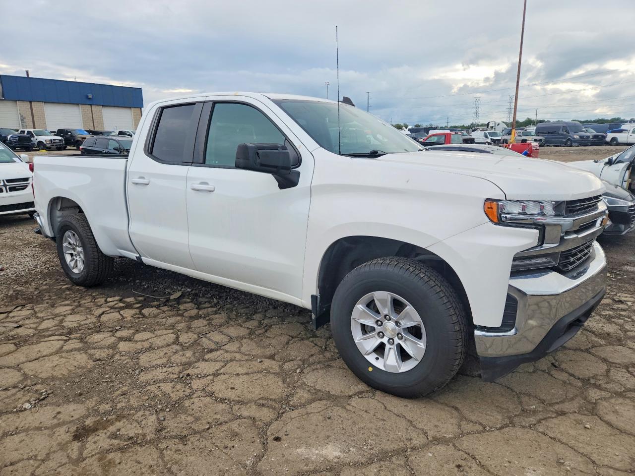 2020 Chevrolet Silverado K1500 Lt - zdjęcie 4
