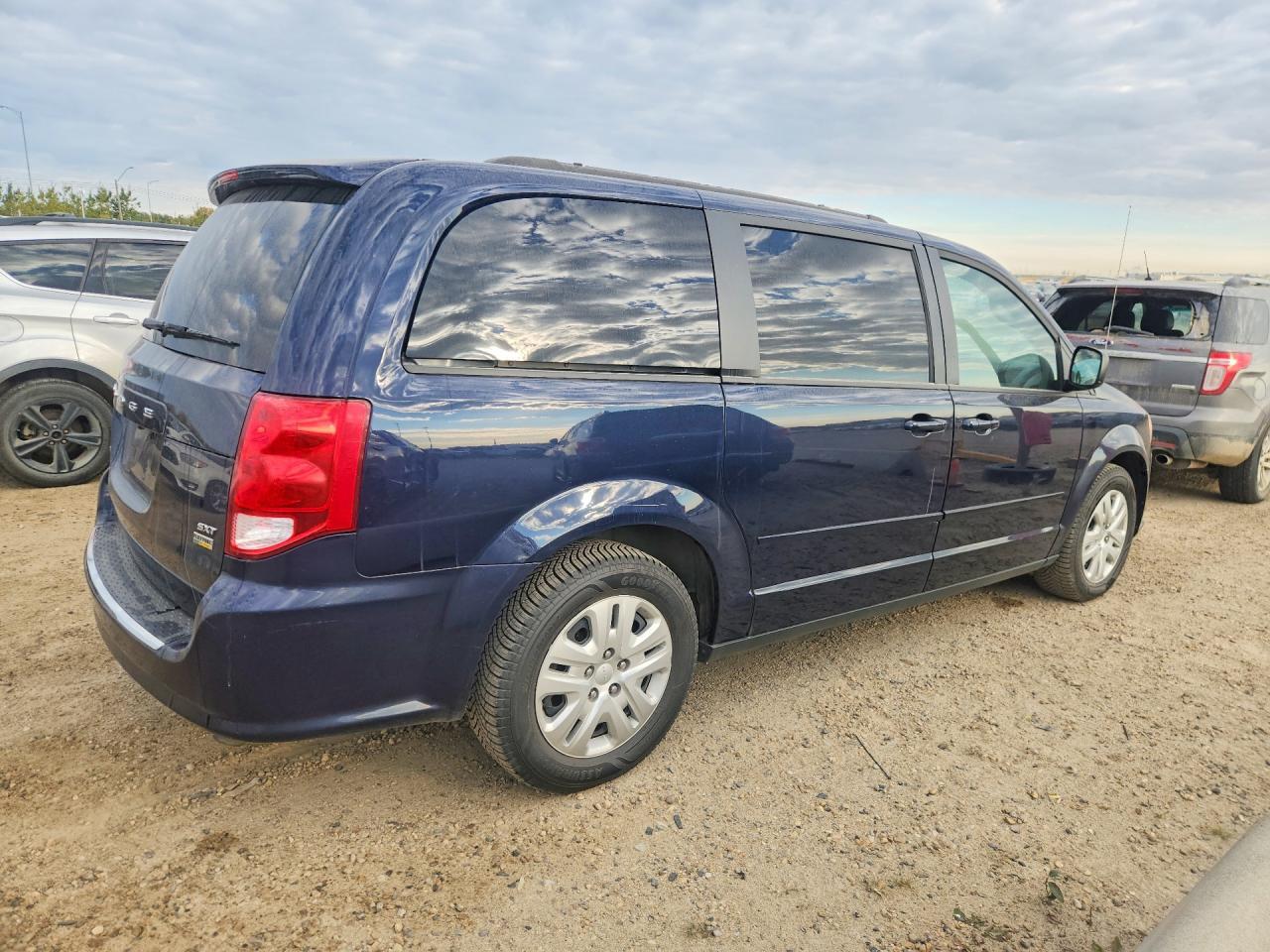 2016 Dodge Grand Caravan Se - zdjęcie 3