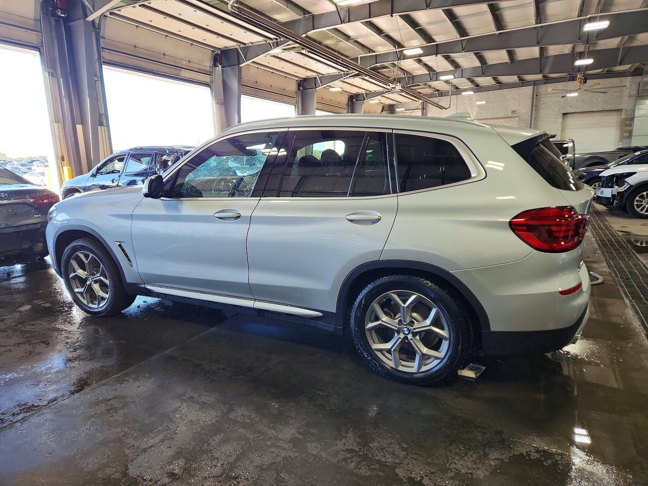 2020 BMW X3 xDrive30I - zdjęcie 2