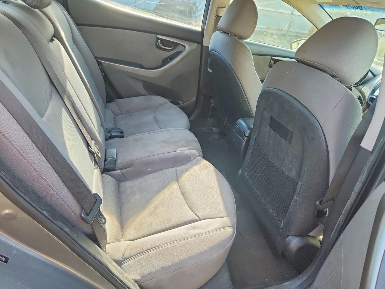 2013 Hyundai Elantra - zdjęcie 10