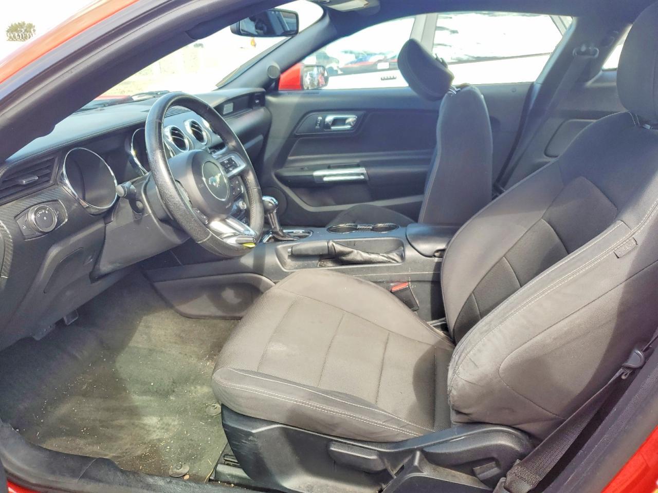 2016 Ford Mustang - zdjęcie 7