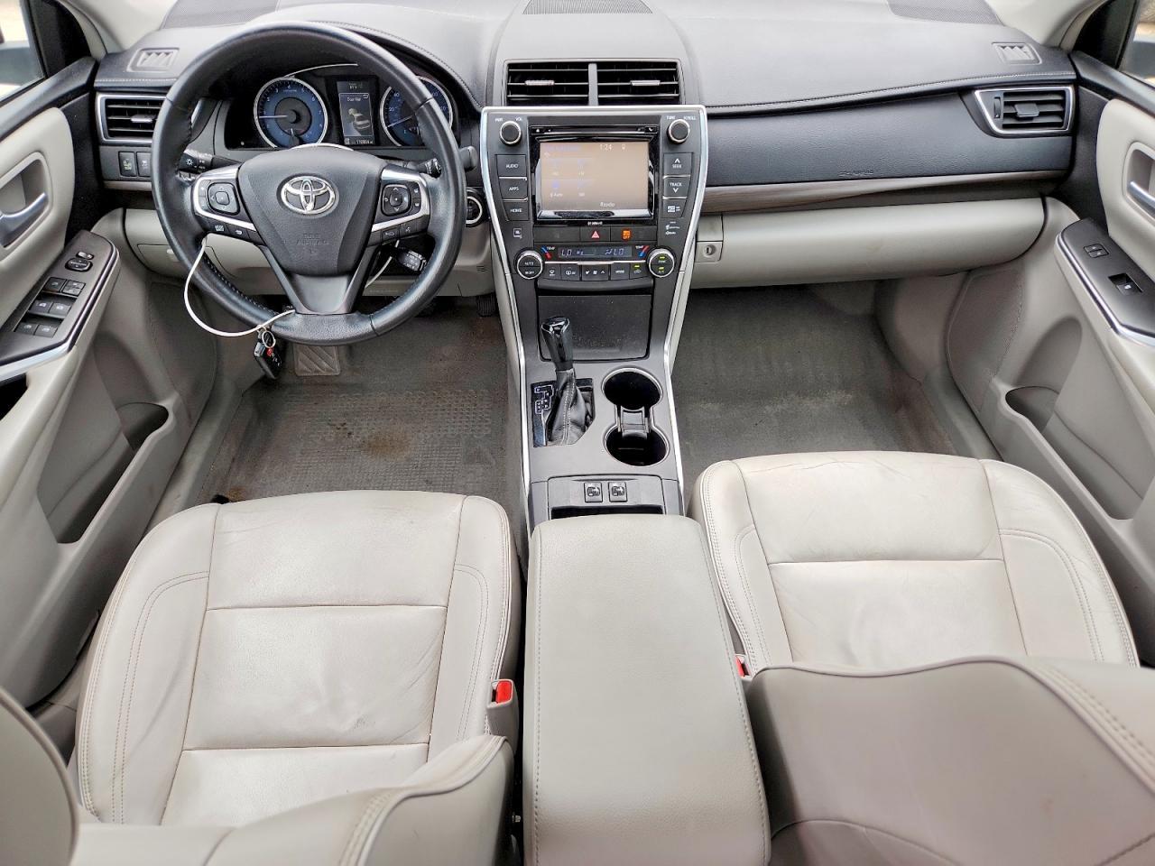 2017 Toyota Camry Xle - zdjęcie 8