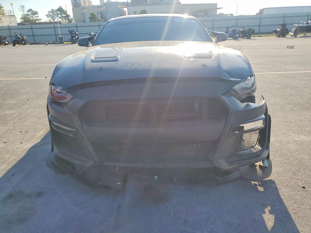 2018 Ford Mustang - zdjęcie 5