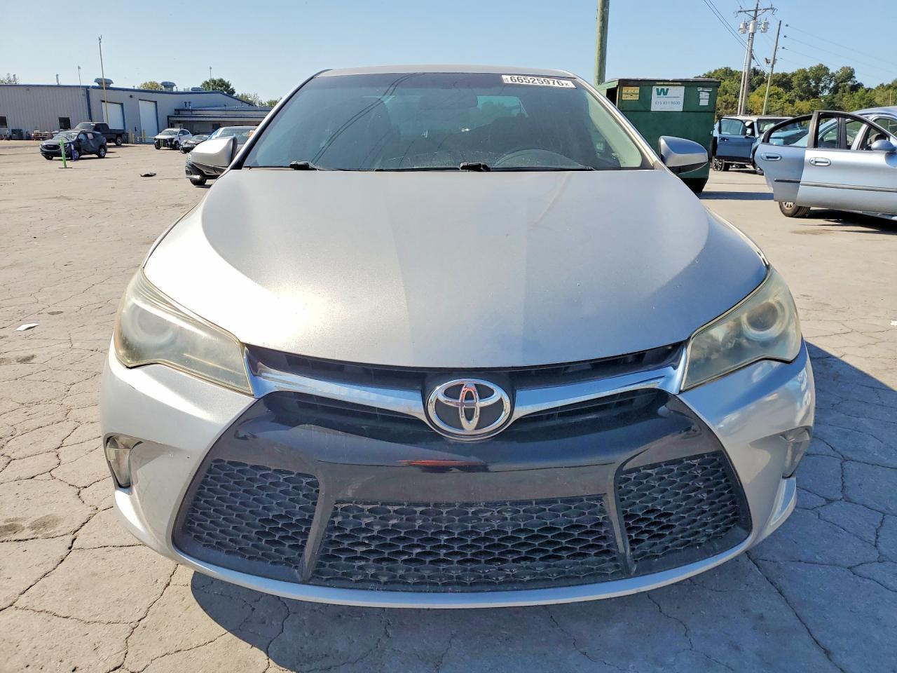 2016 Toyota Camry Se - zdjęcie 5