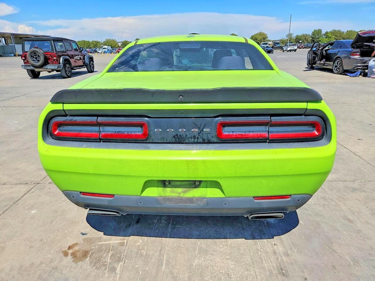 2015 Dodge Challenger Sxt - zdjęcie 6