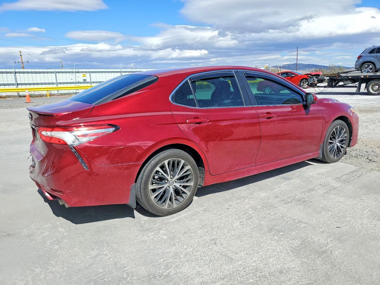 2018 Toyota Camry Se - zdjęcie 3