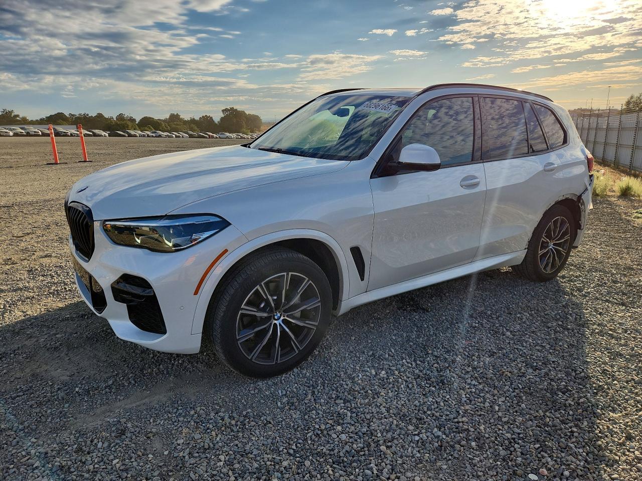 2022 BMW X5 xDrive40I - zdjęcie główne