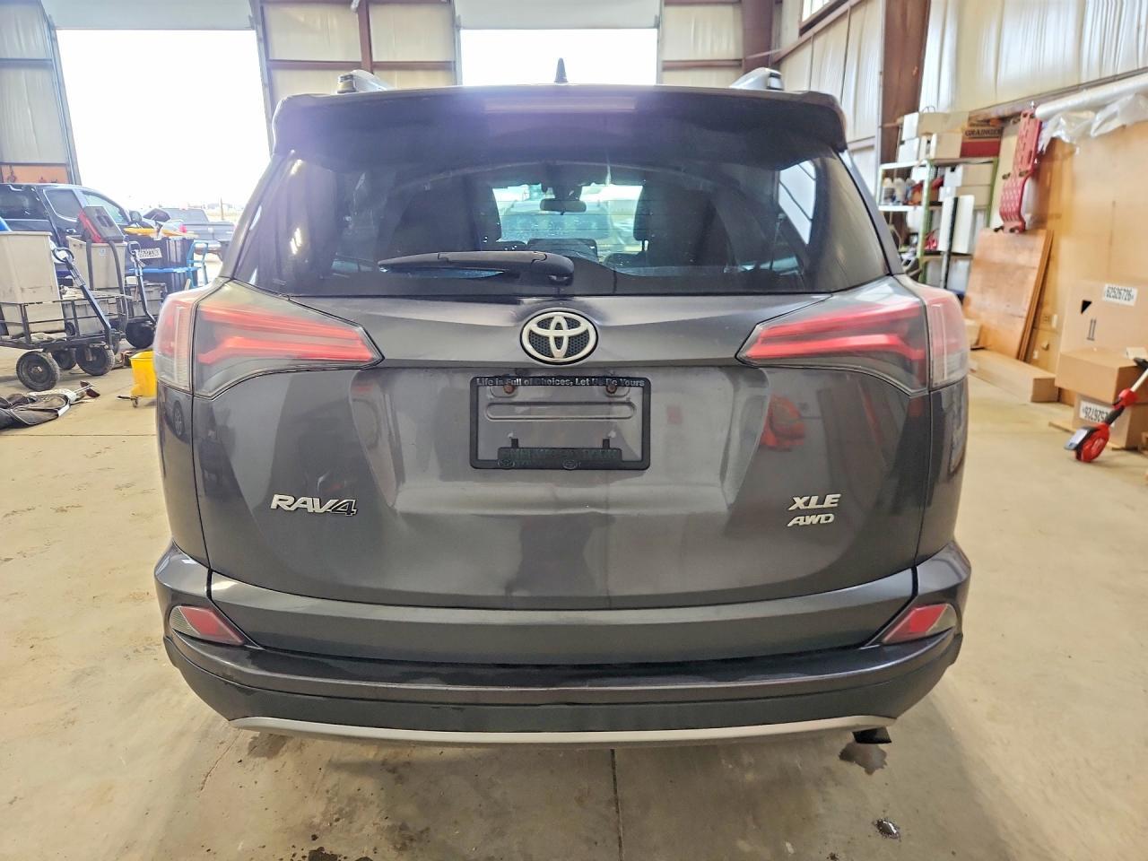 2017 Toyota Rav4 Xle - zdjęcie 6