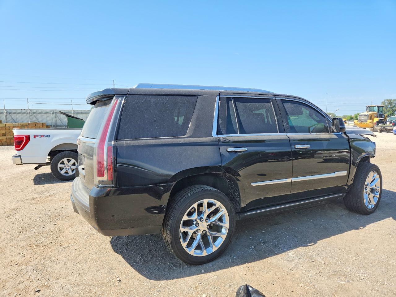 2017 Cadillac Escalade Platinum - zdjęcie 3