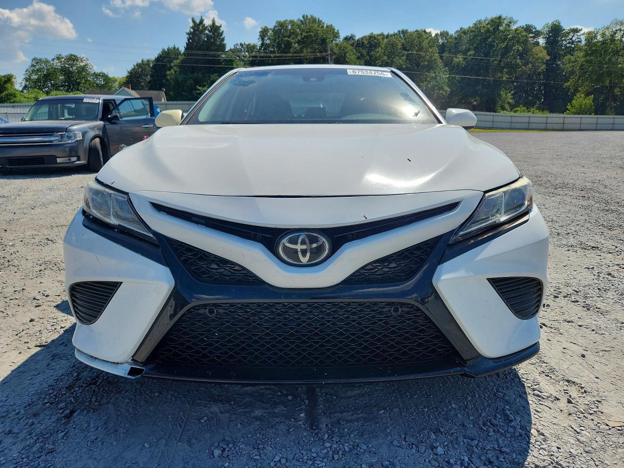 2020 Toyota Camry Se - zdjęcie 5
