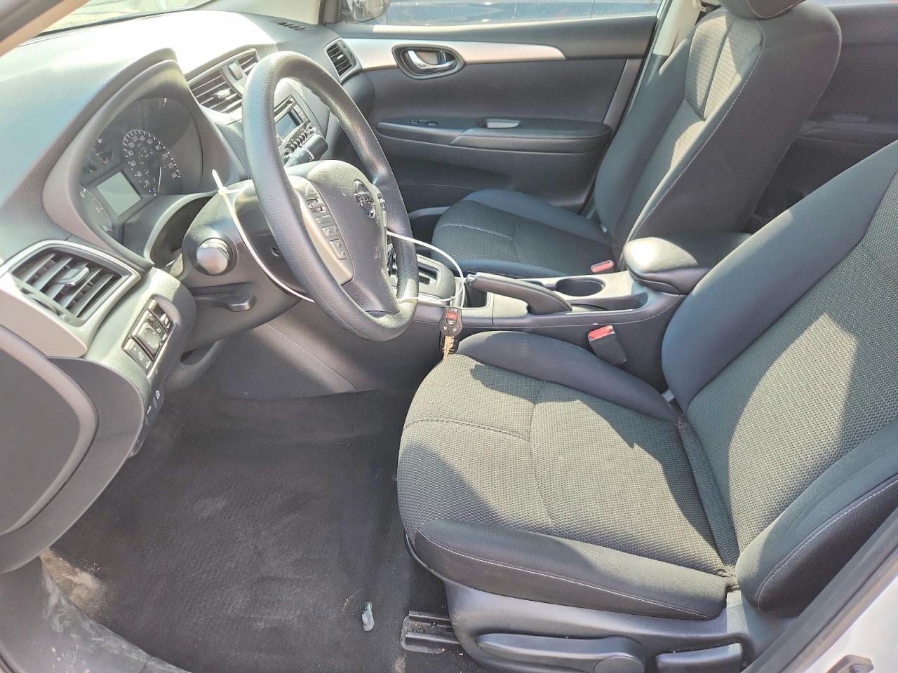 2016 Nissan Sentra S - zdjęcie 7