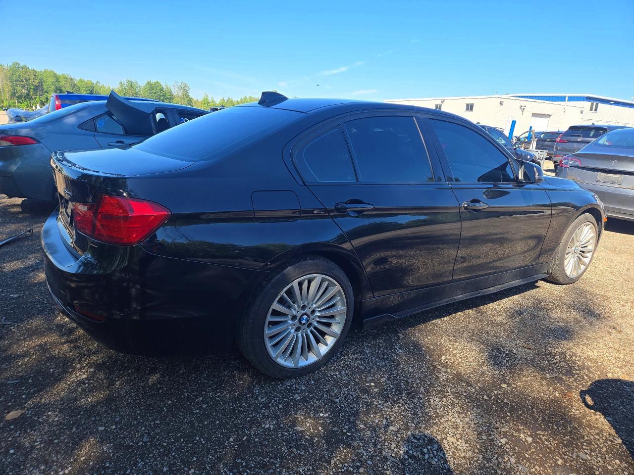 2015 BMW 320 I xDrive - zdjęcie 3