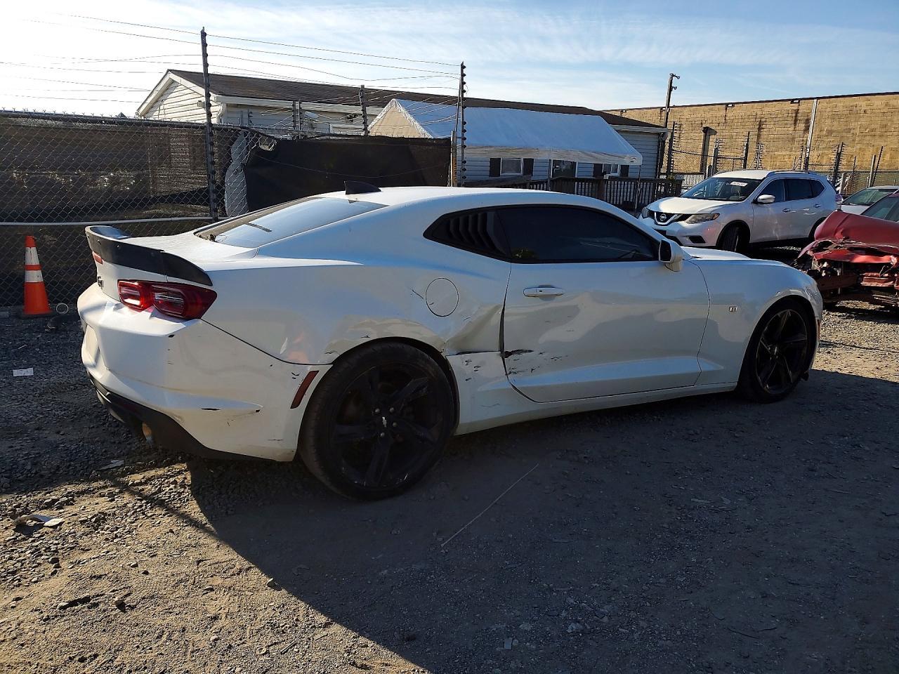 2019 Chevrolet Camaro Ls - zdjęcie 3