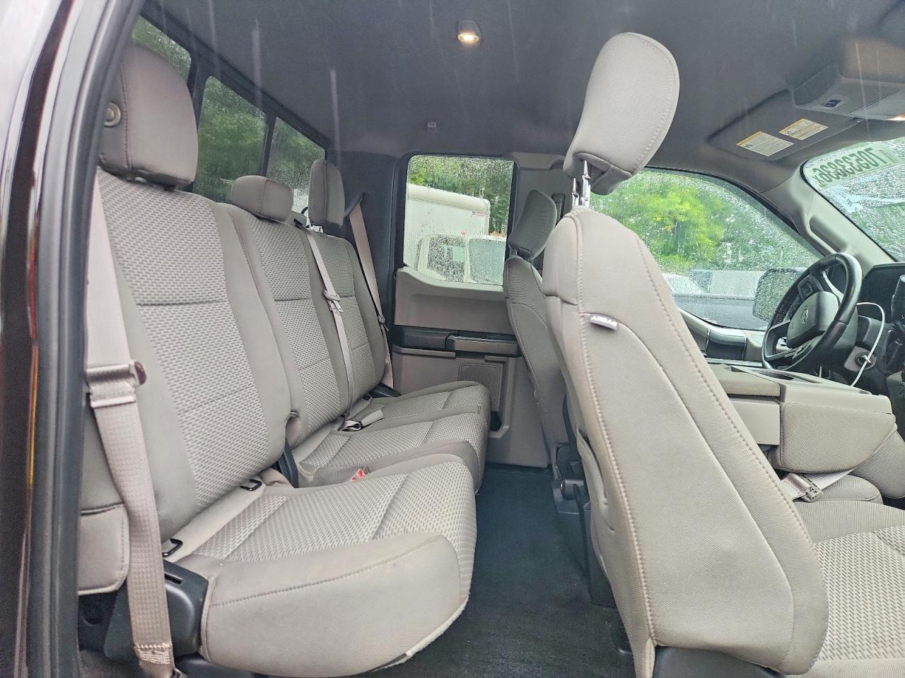 2018 Ford F150 Super Cab - zdjęcie 10