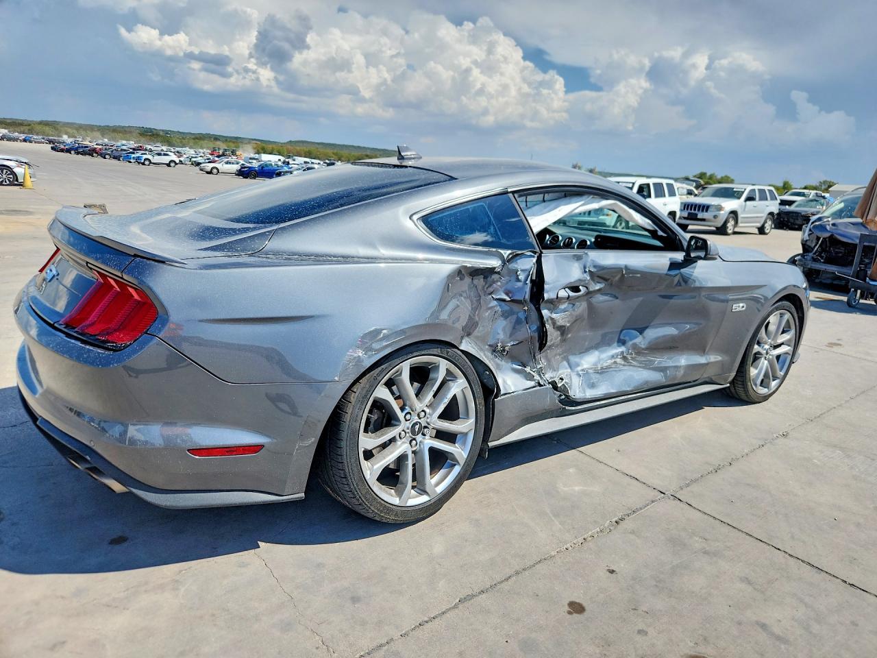 2022 Ford Mustang Gt - zdjęcie 3