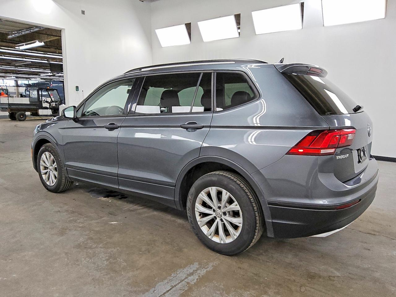 2020 Volkswagen Tiguan S - zdjęcie 2