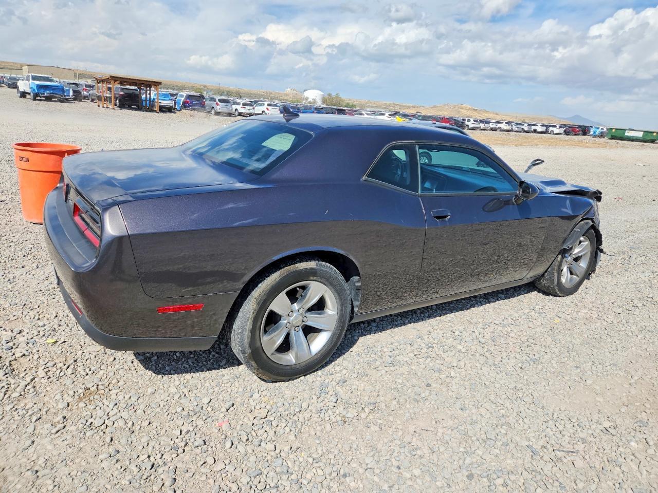 2015 Dodge Challenger Sxt - zdjęcie 3