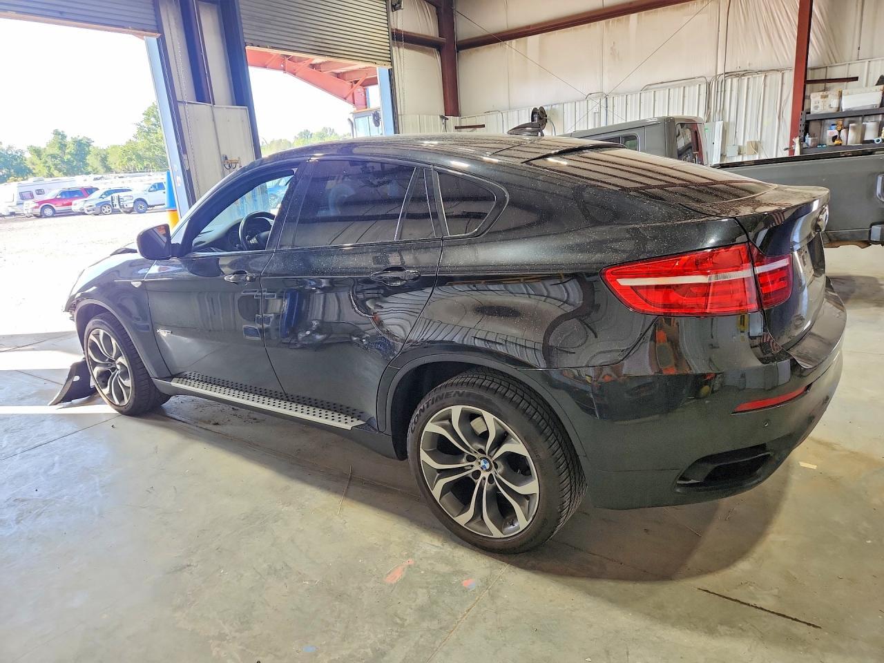 2014 BMW X6 xDrive50I - zdjęcie 2