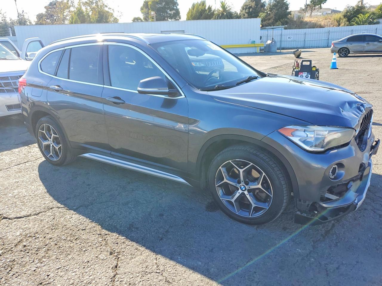 2018 BMW X1 Sdrive28I - zdjęcie 4