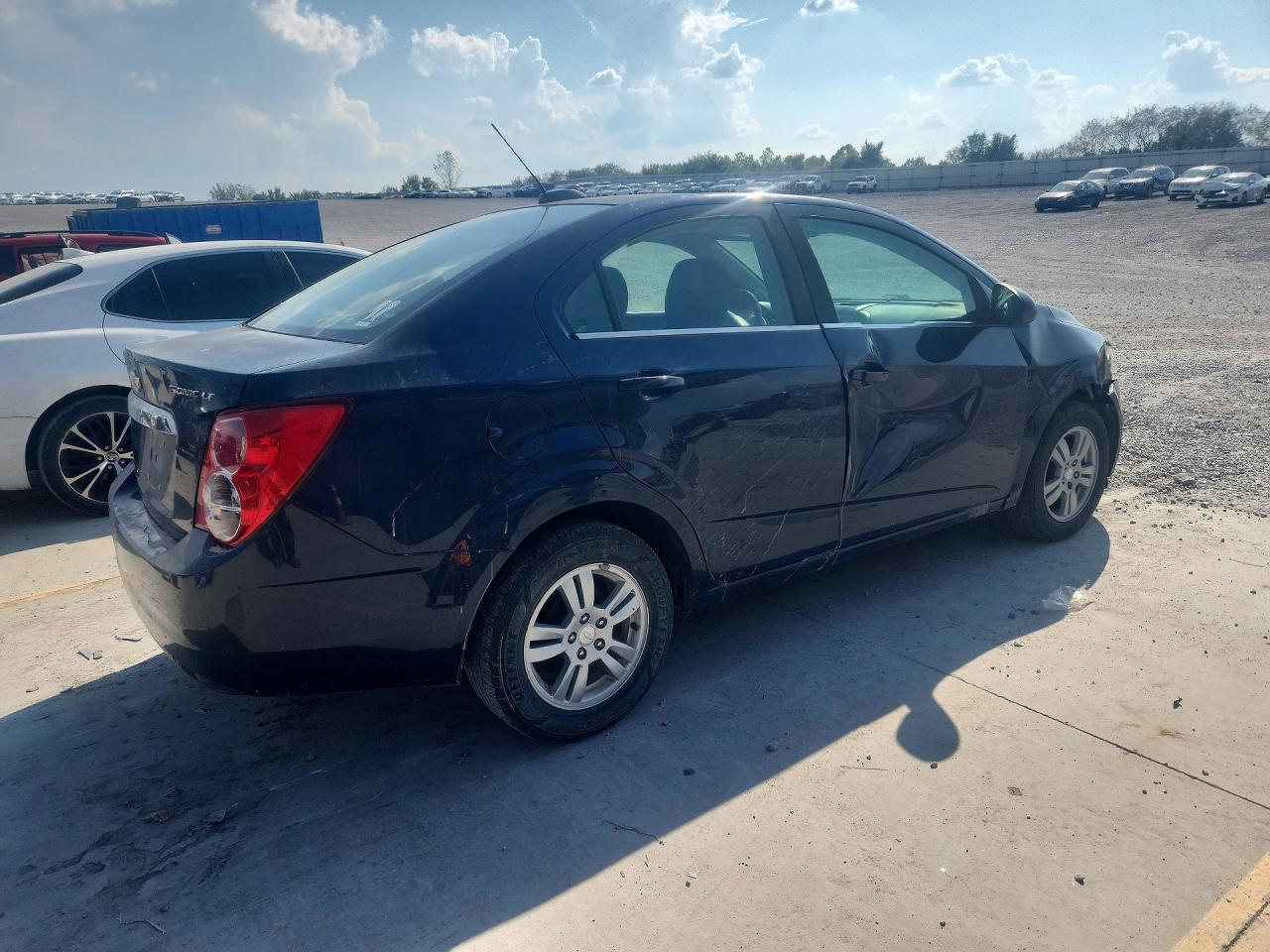 2015 Chevrolet Sonic Lt - zdjęcie 3