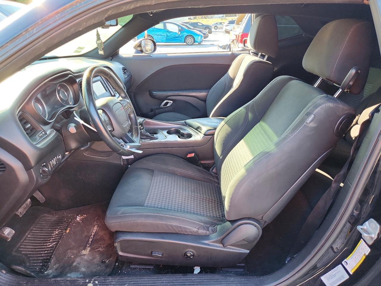 2015 Dodge Challenger Sxt - zdjęcie 7