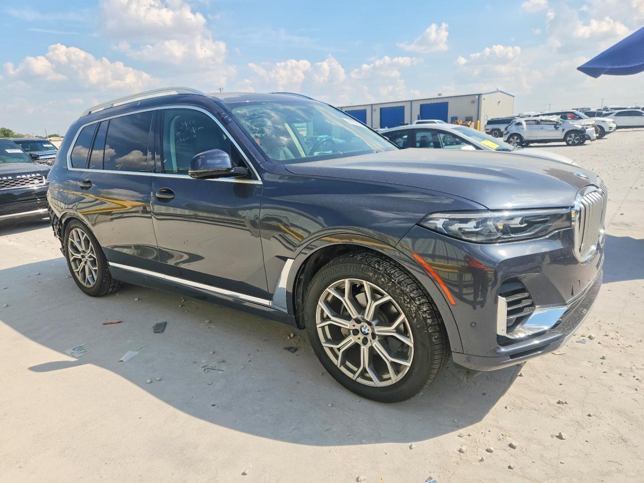 2020 BMW X7 xDrive40I - zdjęcie 4