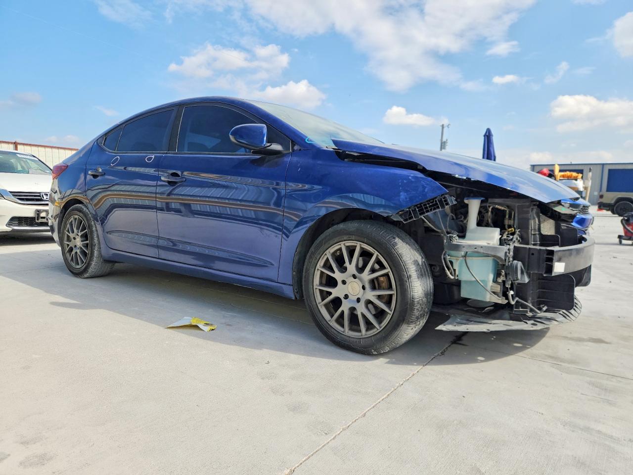 2019 Hyundai Elantra - zdjęcie 4