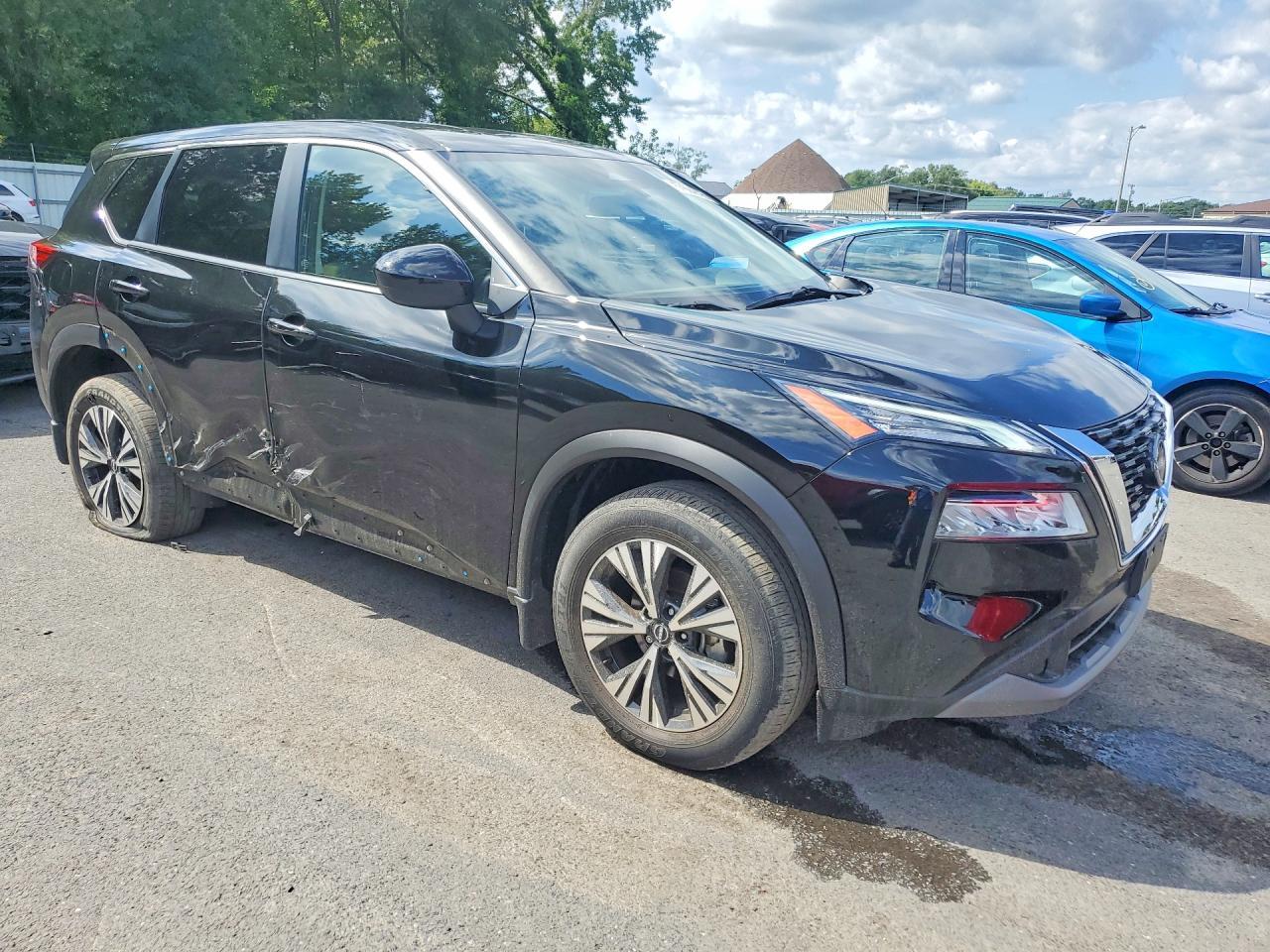 2023 Nissan Rogue Sv - zdjęcie 4