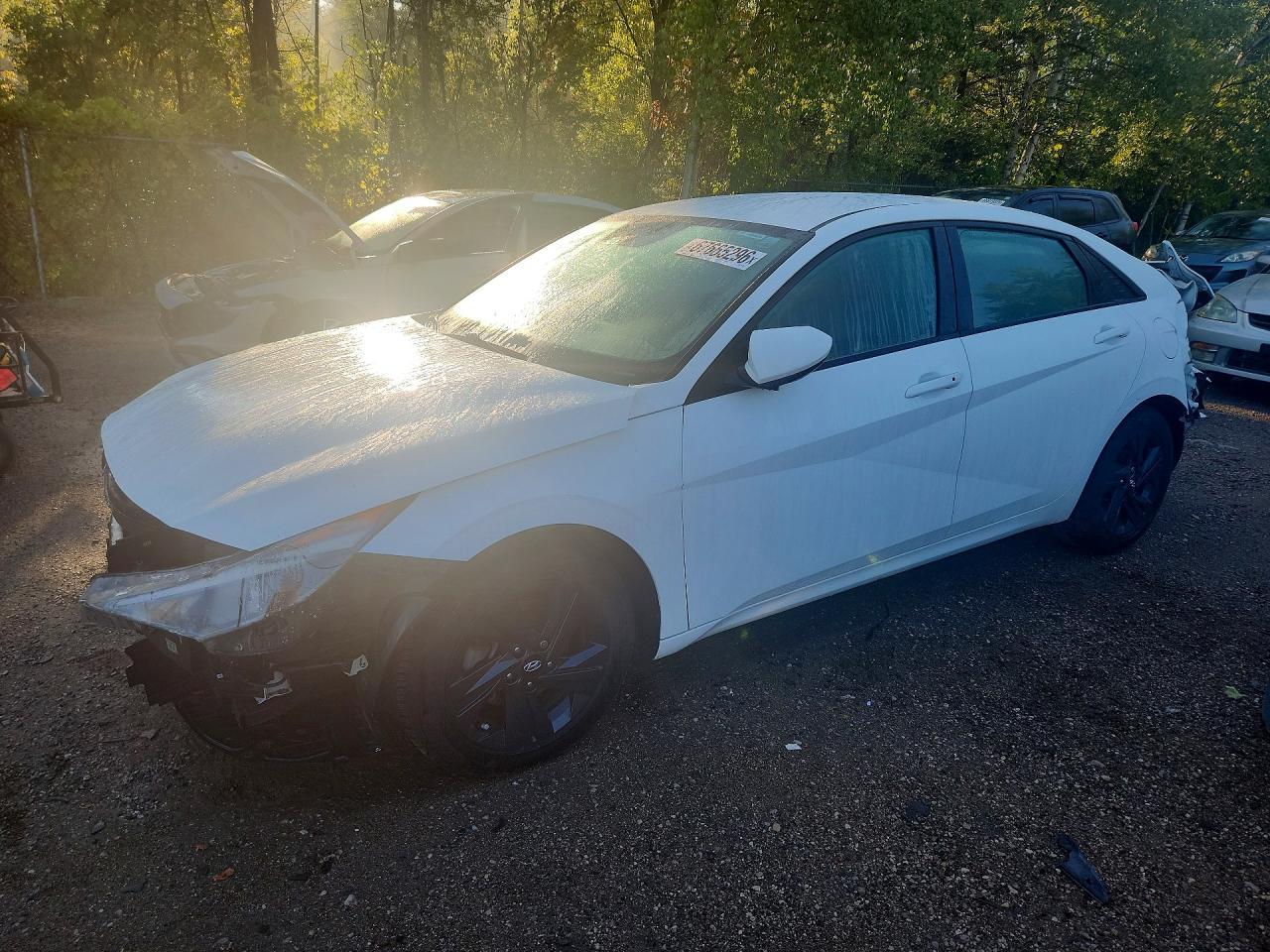 2022 Hyundai Elantra Sel - zdjęcie główne