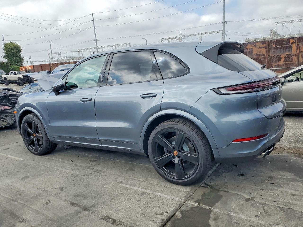 2026 Porsche Cayenne - zdjęcie 2