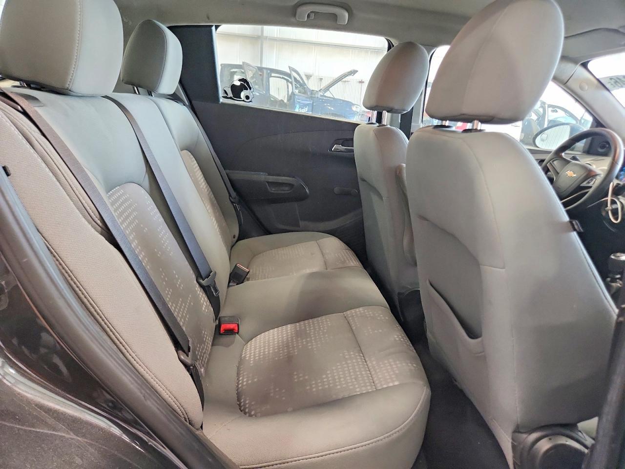 2014 Chevrolet Sonic - zdjęcie 11